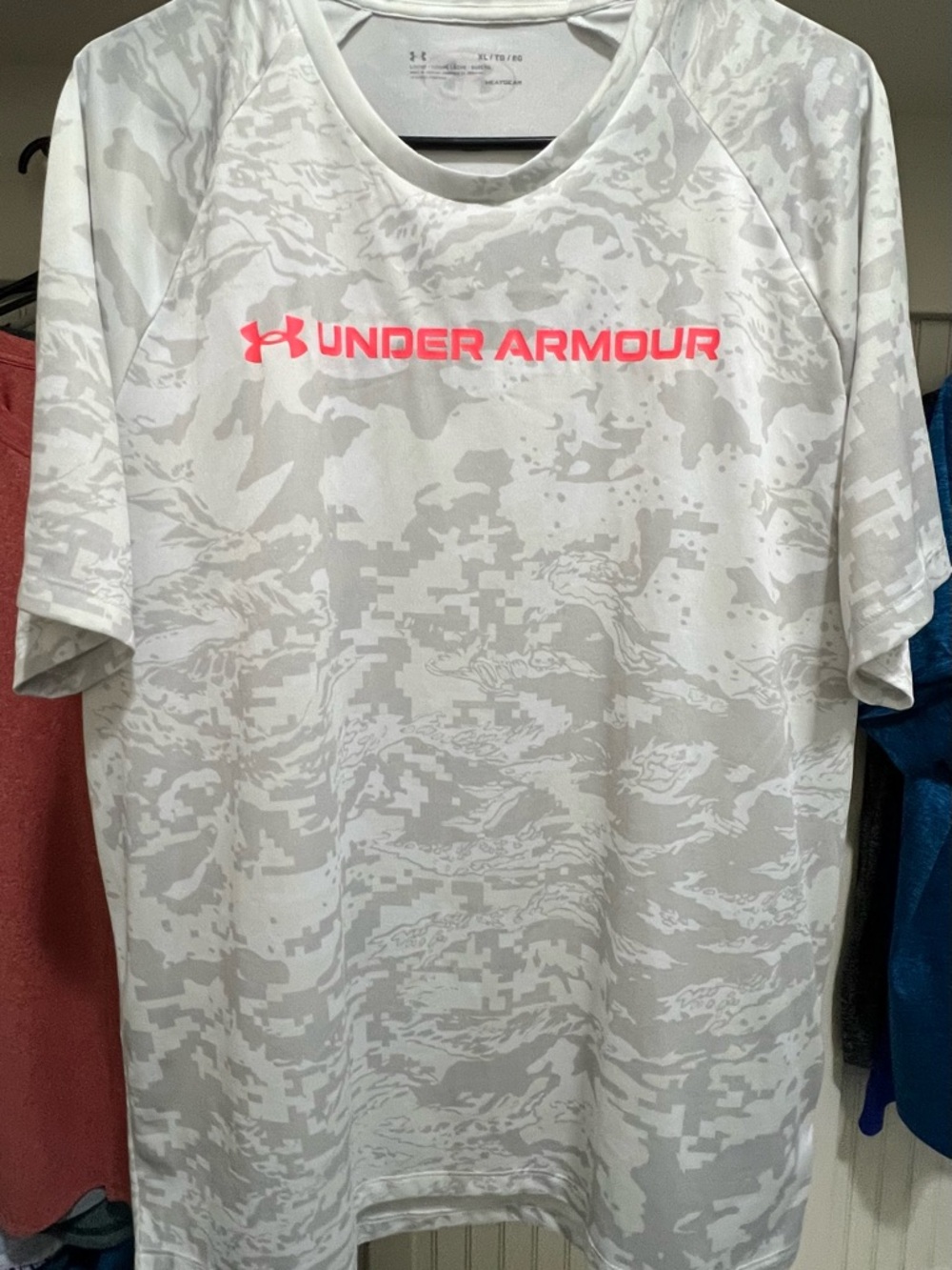 Under Armour White & Light Gray Camo Short Sleeve Shirt with Pink Logo